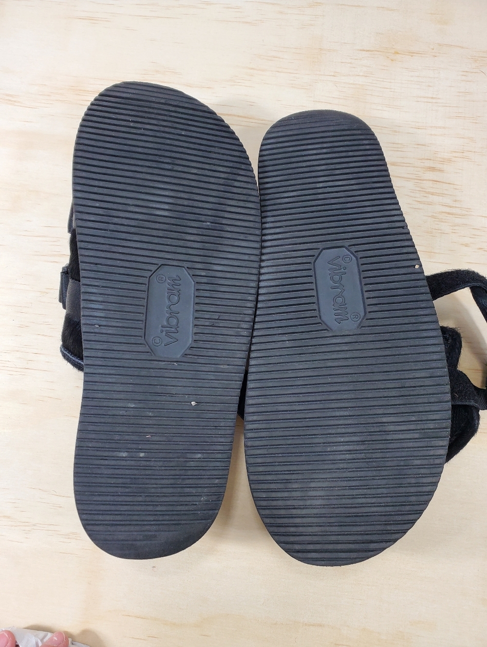 Suicoke Black Slides - Picture 9 of 10